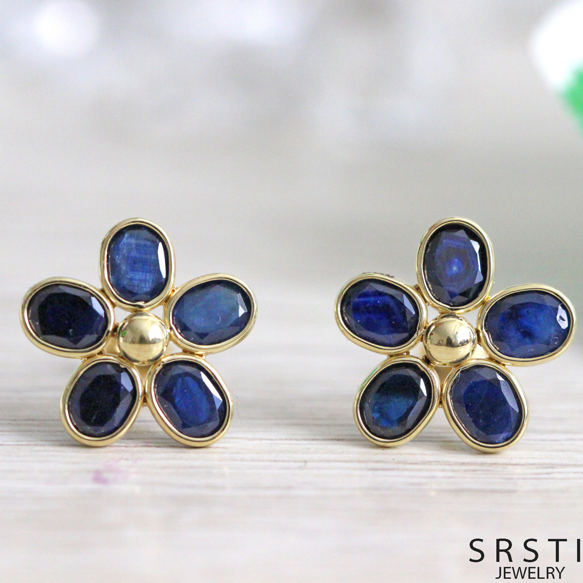 Indigo Blue Sapphire K14/K18 Flower Earring